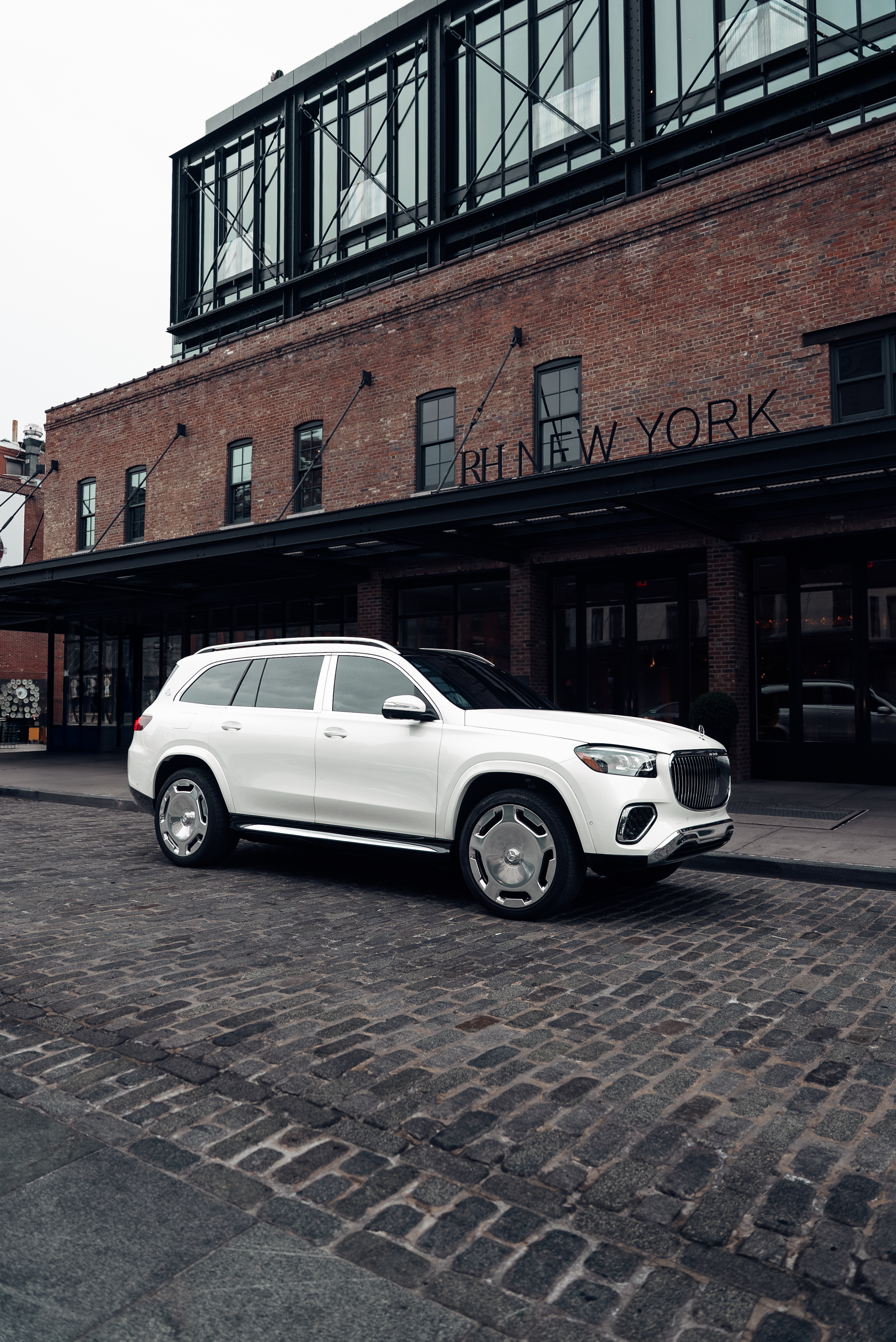 Mercedes Benz Maybach GLS600